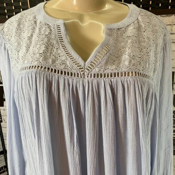 Ellos 10/12 Blue Lace Trim Split Neck Step- Hem 3/4 Sleeve Bohemian Top - Picture 2 of 6